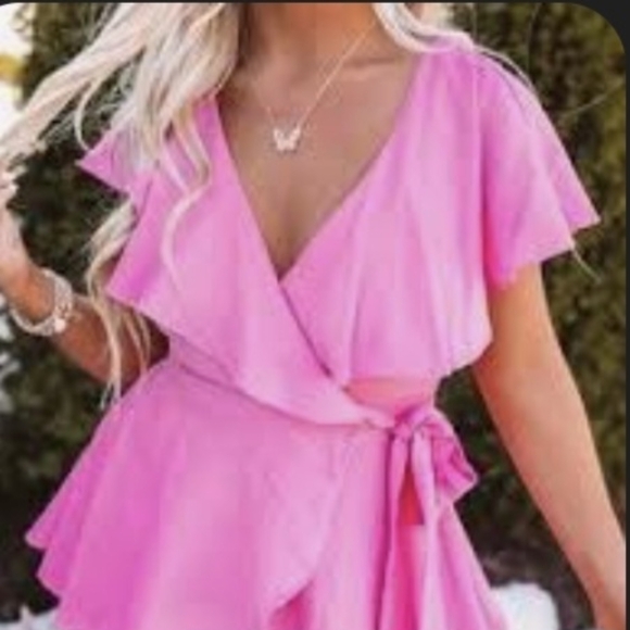 Vestique Ruffle Romper Playsuit Cutout Open Back Flutter Sleeves Zipper Pink XS - Picture 1 of 8